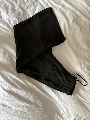 BERSHKA PANTOLON