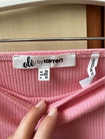 Crop pembe