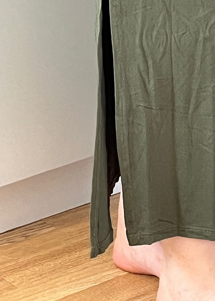 Siyah ve ceviz yeşili jile elbise cok rahat - Görsel 3