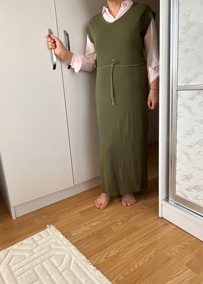 Siyah ve ceviz yeşili jile elbise cok rahat - Görsel 2