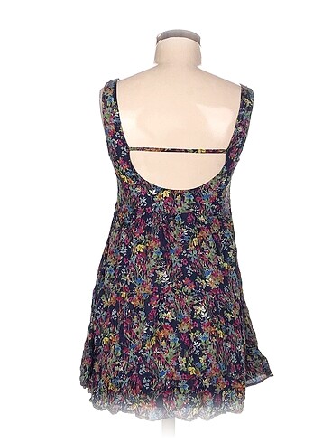 s Beden Pull and Bear Bluz %70 İndirimli.