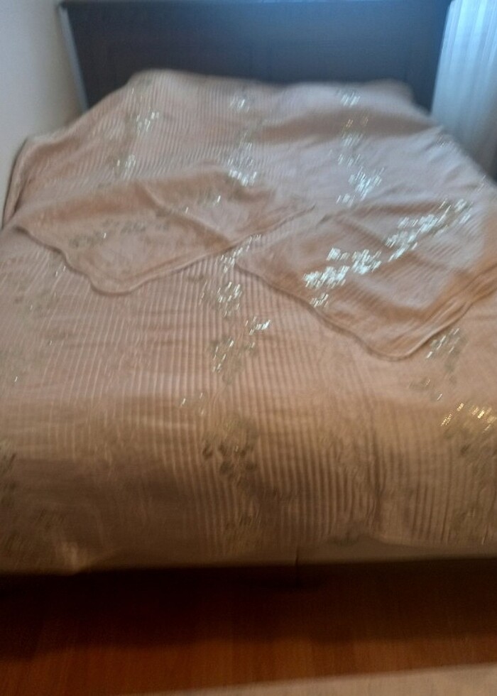 Pullu yatak ortusu - Görsel 3