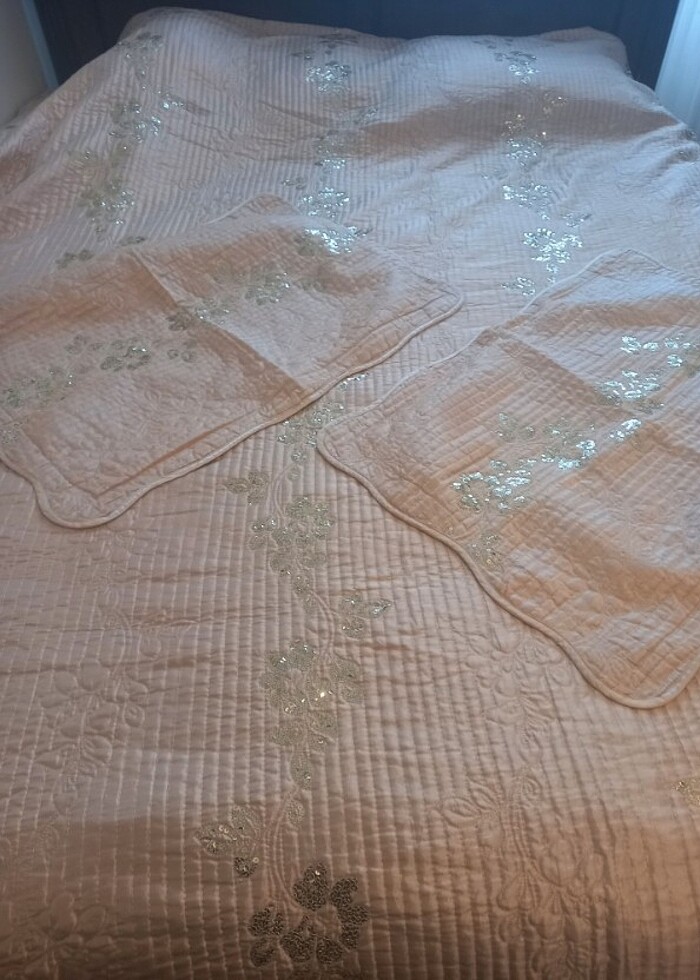 Pullu yatak ortusu - Görsel 4