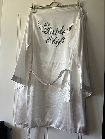 diğer Beden Bride hazırlık sabahlıgı