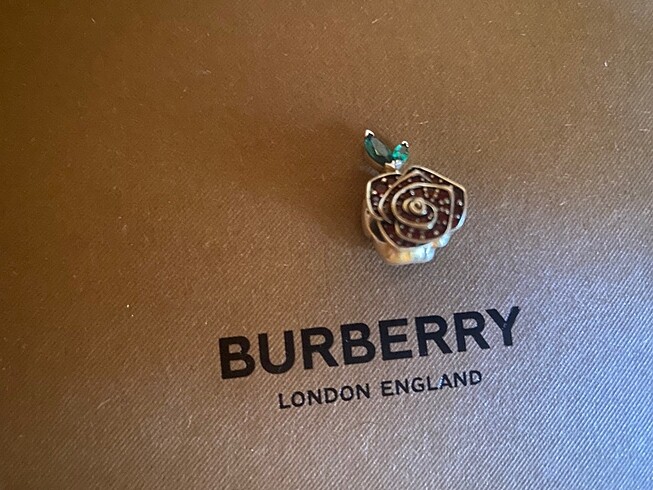 pandora gül charm