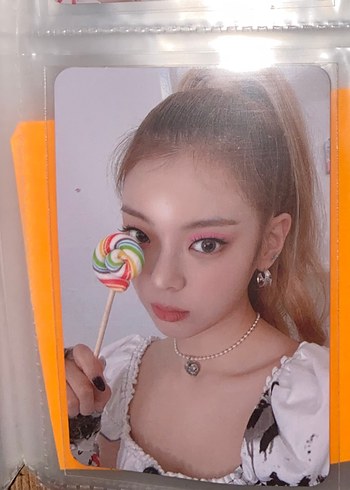 lia itzy pc photocard gitti
