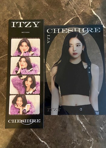  Beden ITZY Cheshire Albümü