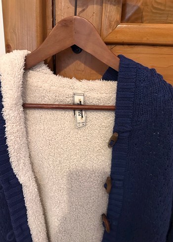 Koyu Mavi Kapüşonlu Örgü Kadın Hırkası - Görsel 4