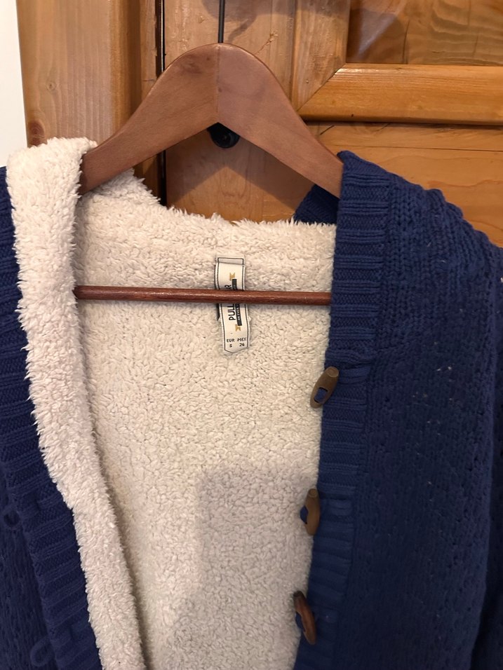 Koyu Mavi Kapüşonlu Örgü Kadın Hırkası - Görsel 4