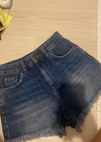 Düğmeli Mavi Jean Mini Şort