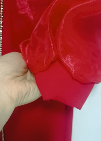 Uzun Kırmızı Saten Elbise - Görsel 4