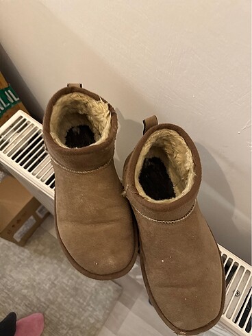Diğer Ugg bot