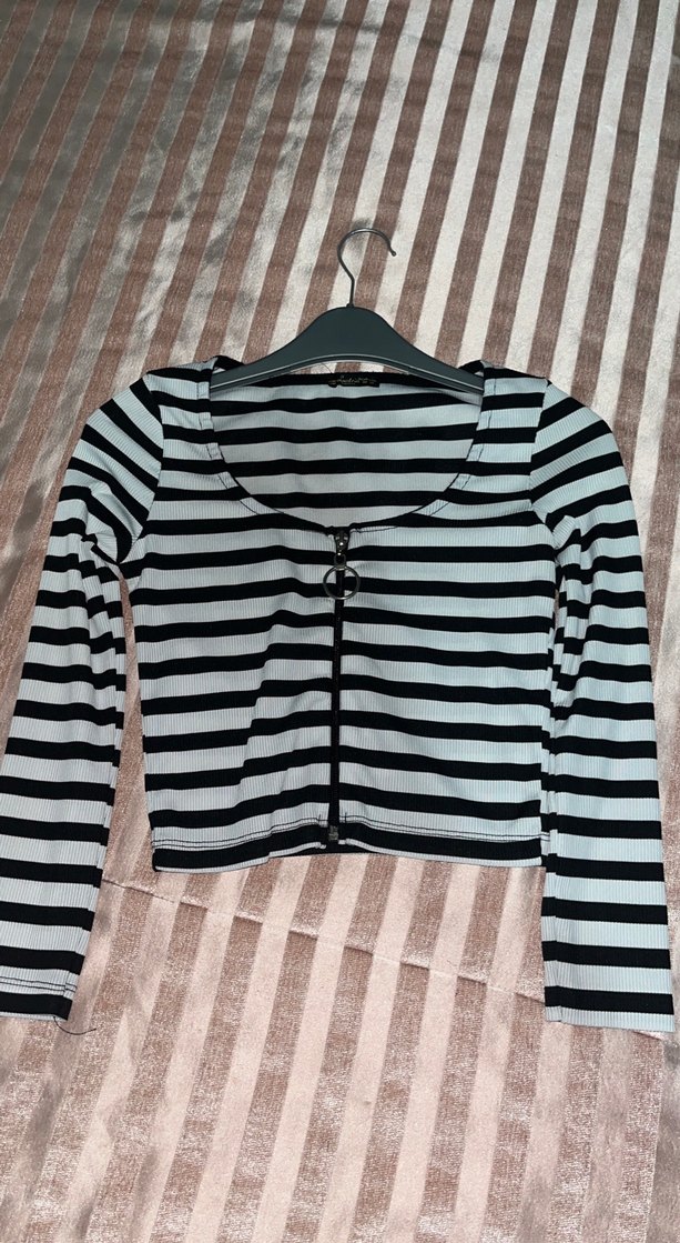 Çizgili Uzun Kollu Crop Top - Görsel 2