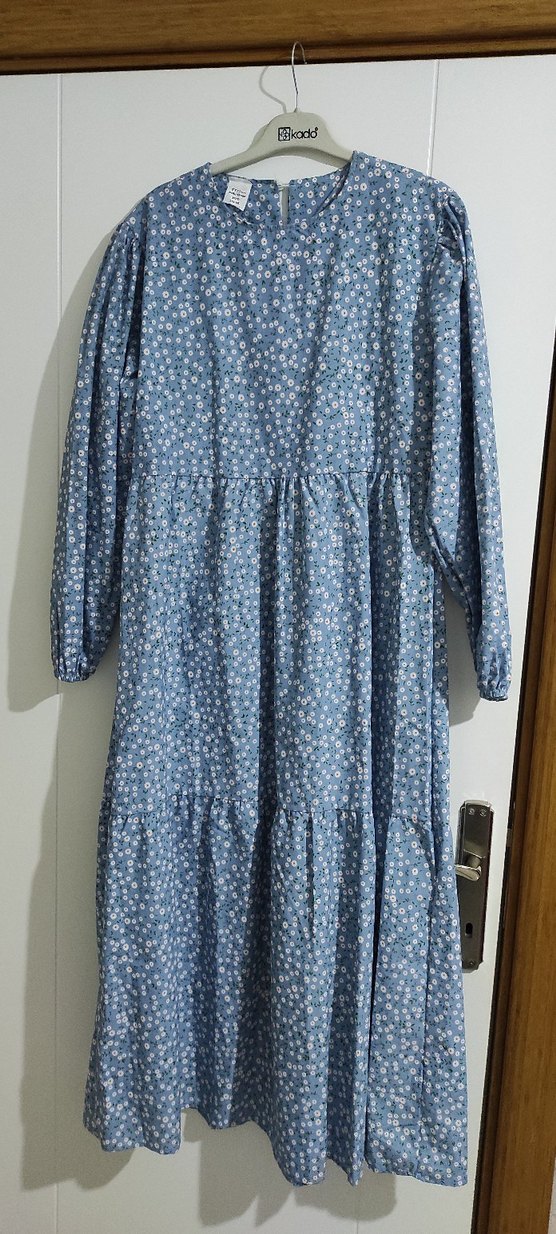 Çiçekli Elbise - Görsel 2