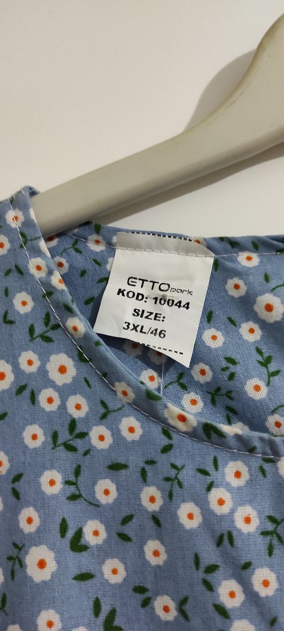 Çiçekli Elbise - Görsel 4