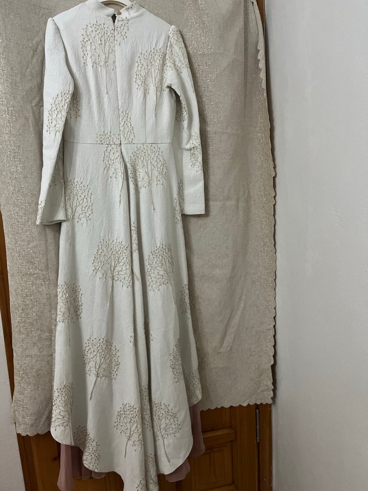 Vintage İşlemeli Beyaz Uzun Kadın Elbise - Görsel 4