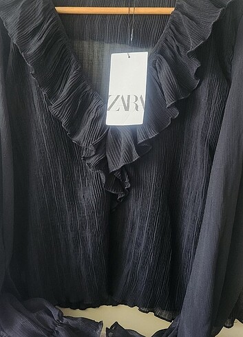 Zara Siyah Bluz