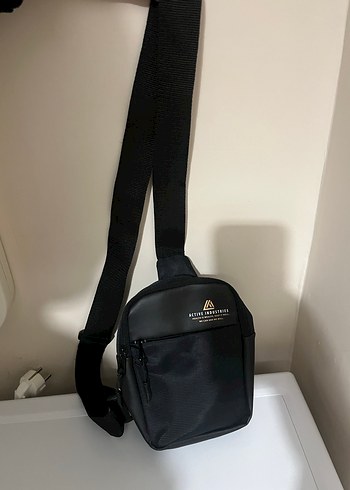 Siyah Baskılı Erkek Omuz Çantası - Görsel 2