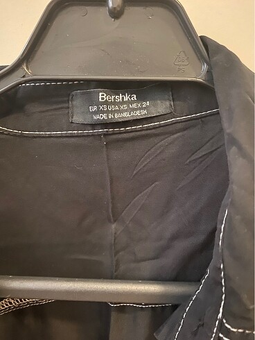 xs Beden Bershka Gömlek
