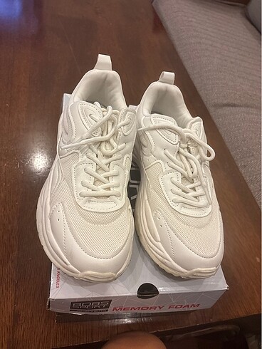 Bershka 37 no ayakkabı