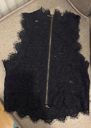 Dantel İşlemeli Siyah Kolsuz Bluz - Görsel 2