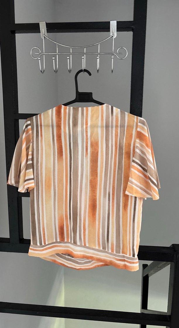 Drapeli V Yaka Kısa Kollu çizgili Kadın Bluz - Görsel 3