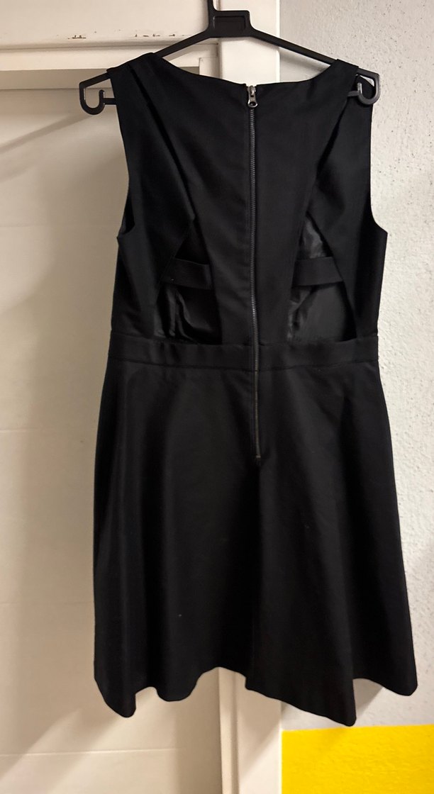 Siyah Kolsuz sırt dekolteli Kadın Elbise - Görsel 3