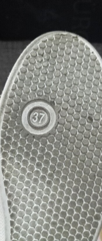 37 Beden ten rengi Renk Ayakkabı bekleyenler için????