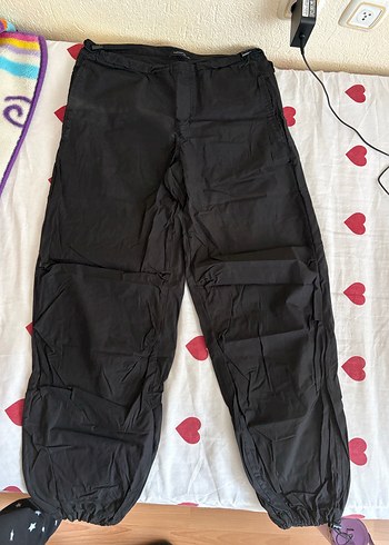 Siyah Rahat Kesim paraşüt kumaş pantolon - Görsel 2