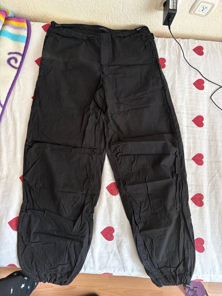 Siyah Rahat Kesim paraşüt kumaş pantolon - Görsel 2