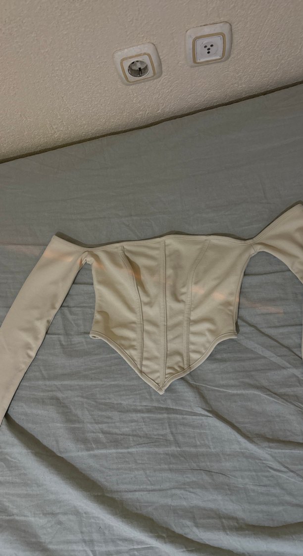 sırt fermuarlı crop bluz - Görsel 2