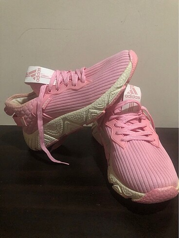 Adidas Spor ayakkabı ????