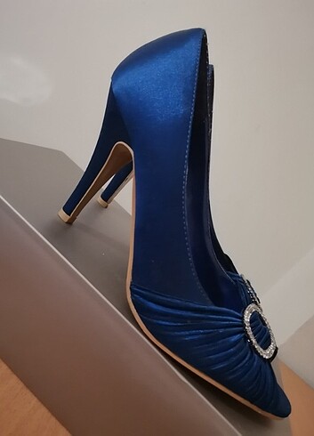 Saks Mavisi Topuklu Ayakkabı 