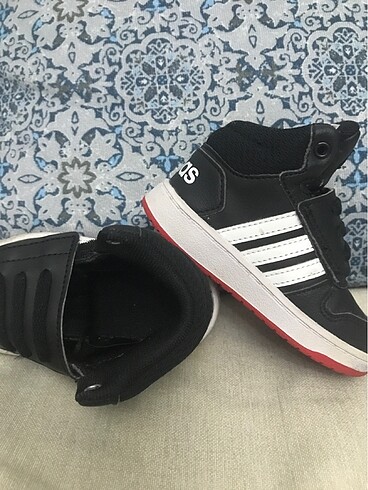 22 Beden Adidas bebek ayakkabı