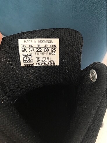 22 Beden siyah Renk Adidas bebek ayakkabı