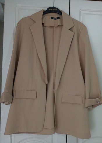 Bej Düğmeli Kadın Blazer