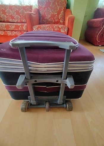 Beden bordo Renk Bordo Kemerli Erkek Valiz Seti