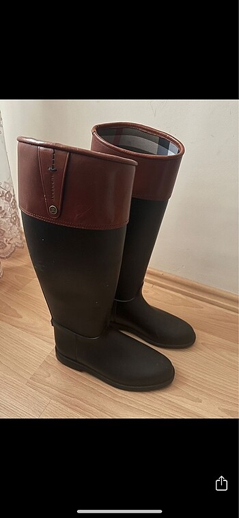 Burberry çizme