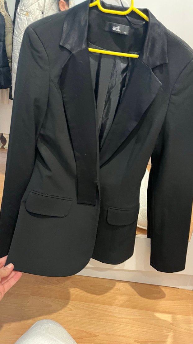 Siyah Düğmeli Kadın Blazer Ceket - Görsel 3