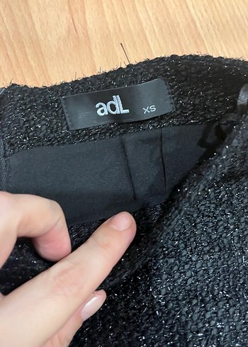 Siyah Parlak Kürklü Mini Etek - Görsel 2