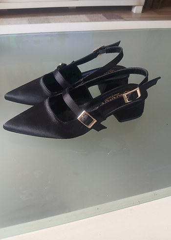 Klasik Siyah saten metal Tokalı Topuklu Kadın Ayakkabı - Görsel 2