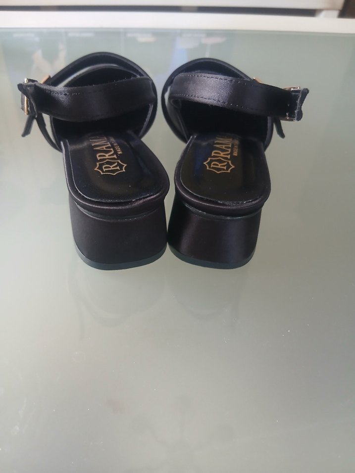 Klasik Siyah saten metal Tokalı Topuklu Kadın Ayakkabı - Görsel 4