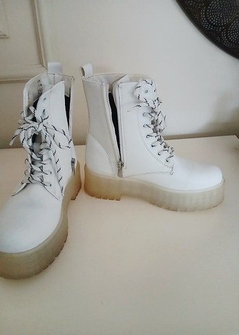 şeffaf Tabanlı Beyaz Bağcıklı Kadın Bot,postal - Görsel 2