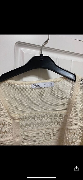 Zara İşlemeli hırka