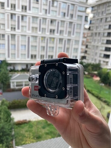 Piranha ActionCam Su Geçirmez Kılıf ve Aksesuarlarıyla Birlikte