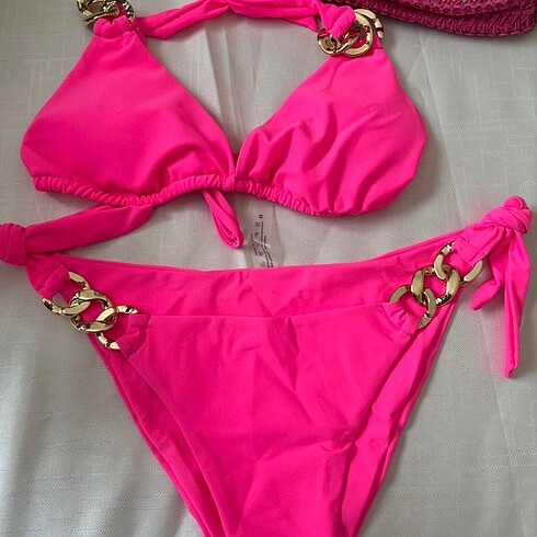 s Beden Gold detaylı kırmızı bikini????