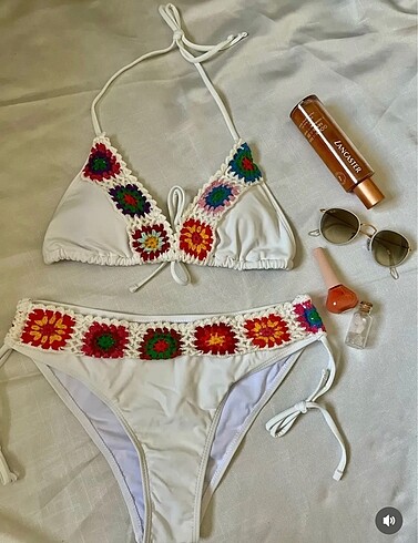 Beyaz kenarları renkli desenli bikini ????