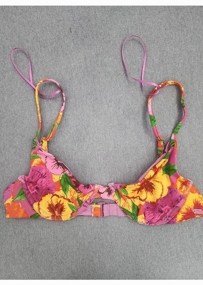 Pull&bear çiçekli bikini üstü - Görsel 3