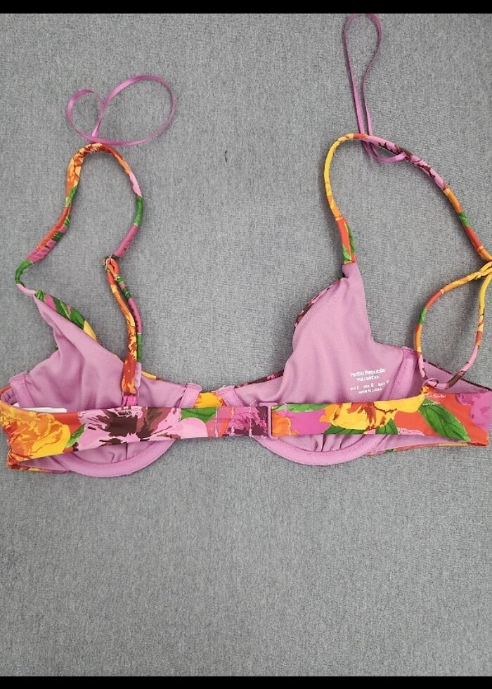 Pull&bear çiçekli bikini üstü - Görsel 5