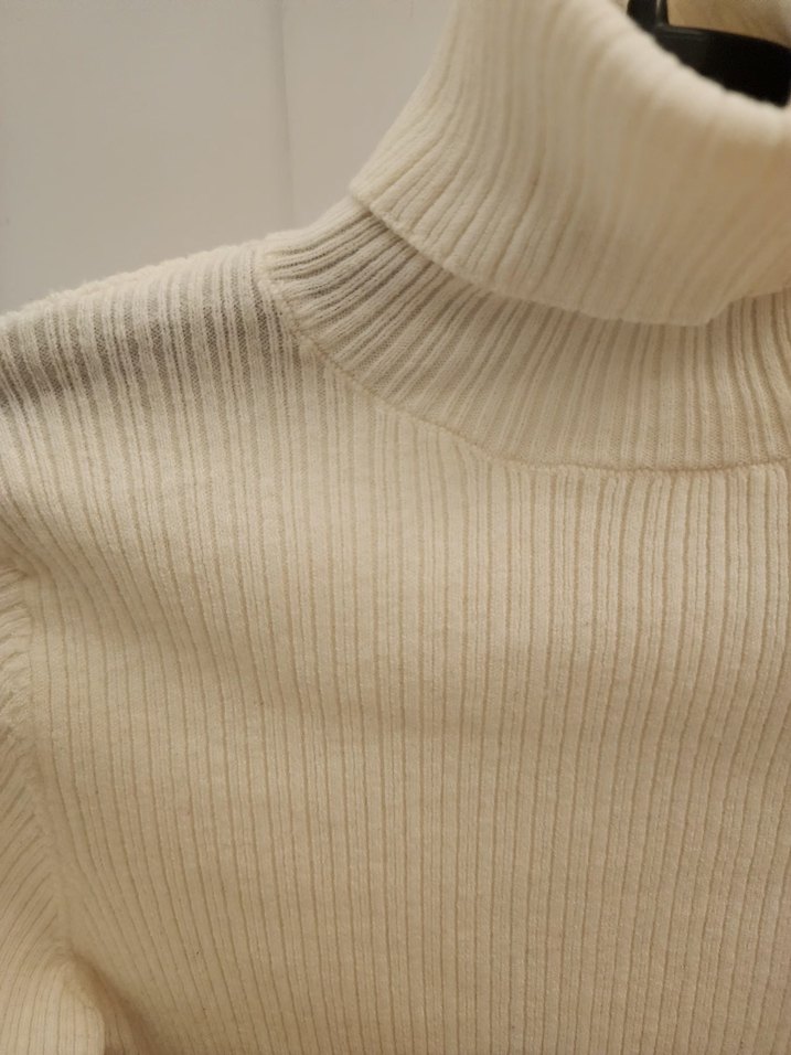 Krem Kadın Boğazlı Triko Kazak - Görsel 4